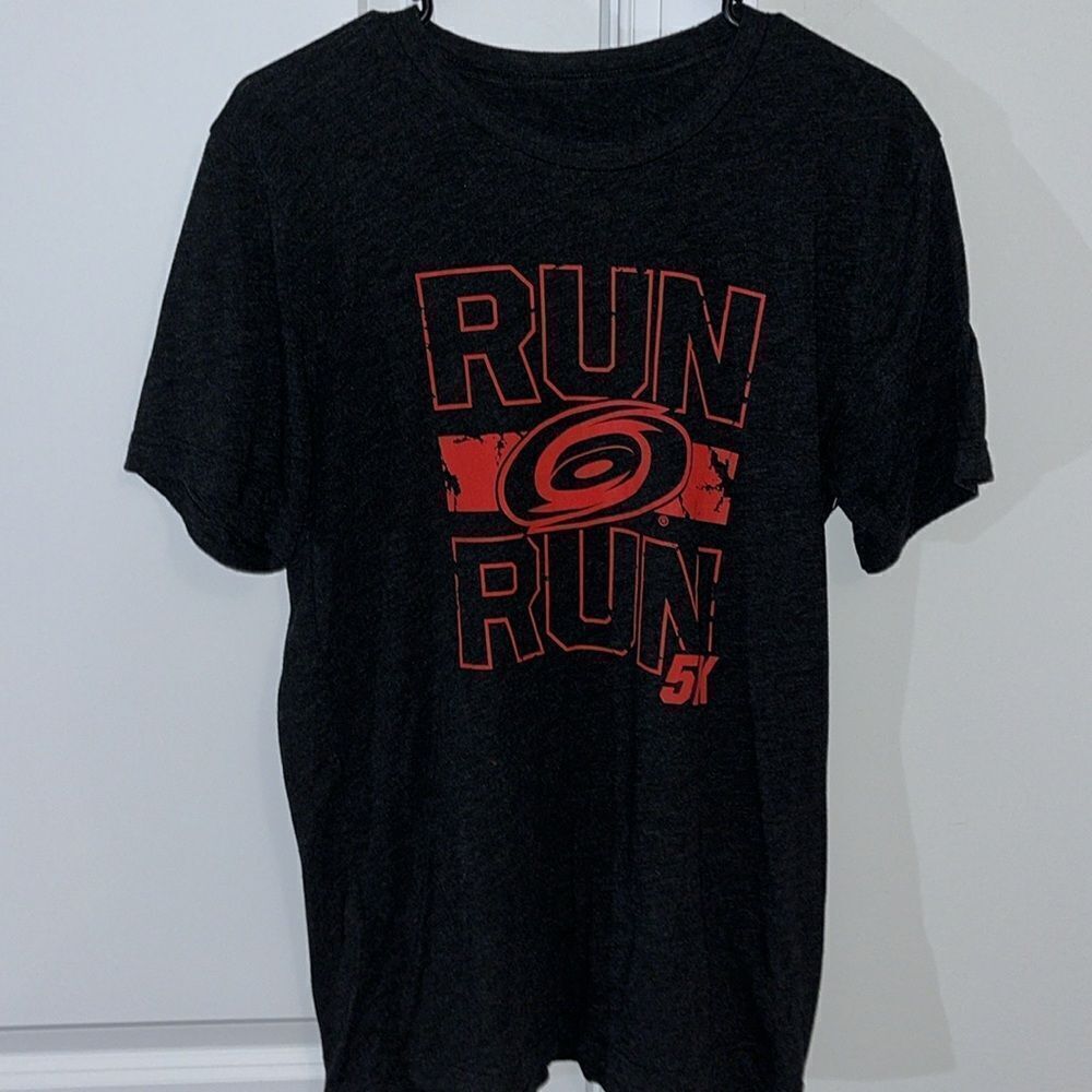 Black gray cotton poly NHL Hockey 5K run Carolina Hurricanes t shirt M men’s